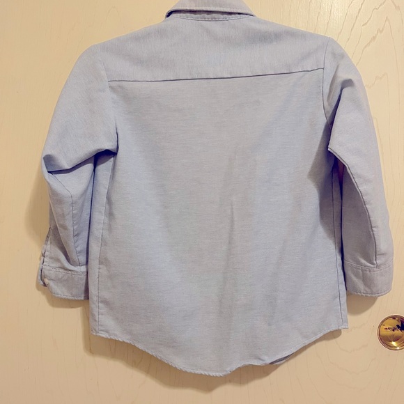 Boys button up in light blue Size 8 - Picture 3 of 3